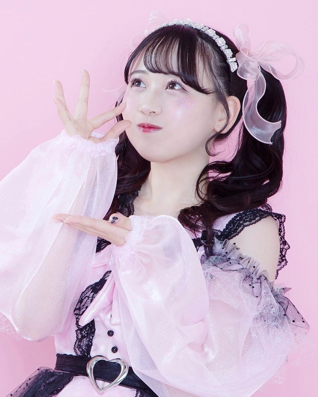 FRUITS ZIPPER・松本かれん、“今日もかわいい？”SHOT公開「毎日世界一可愛い」「最高のキラキラアイドル」｜明日の一歩を