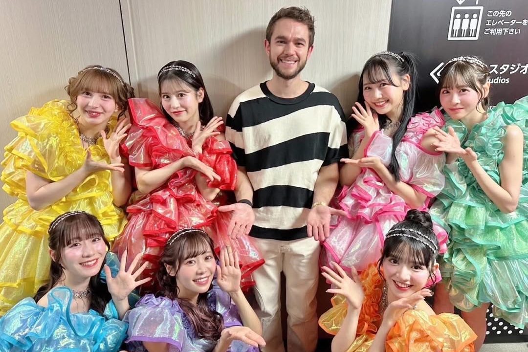 FRUITS ZIPPER・仲川瑠夏、歌番組出演時の“Zedd”とのオフSHOT公開